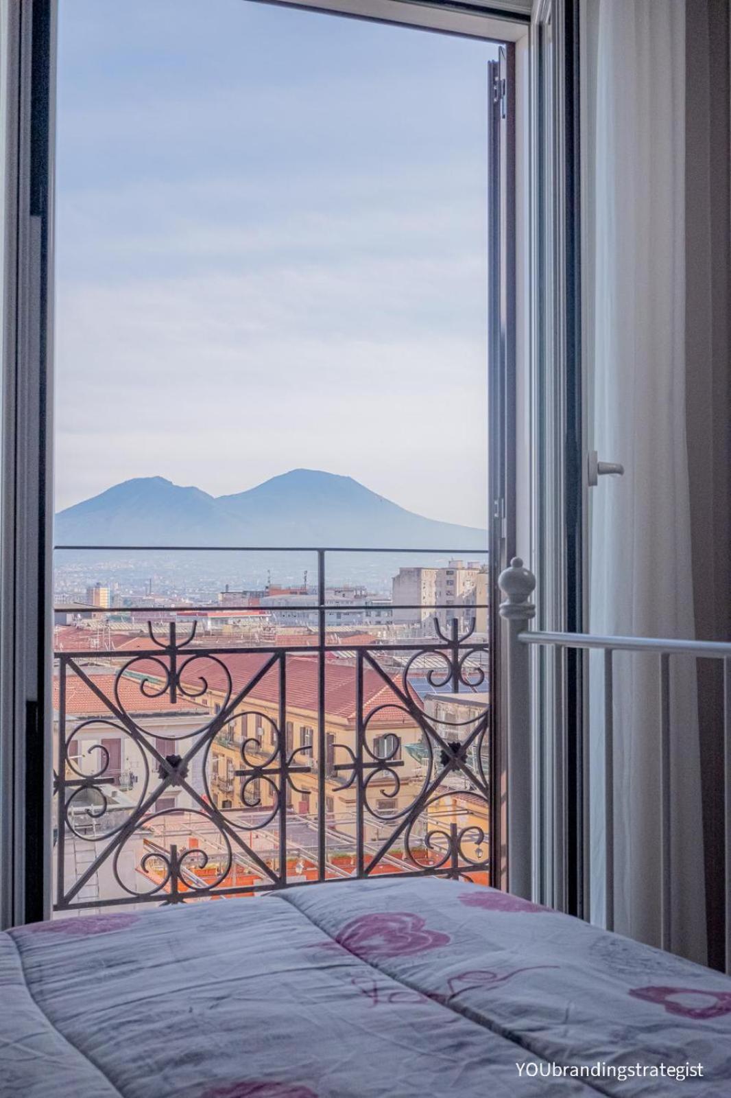 La Peonia Bed & Breakfast Napoli Bagian luar foto