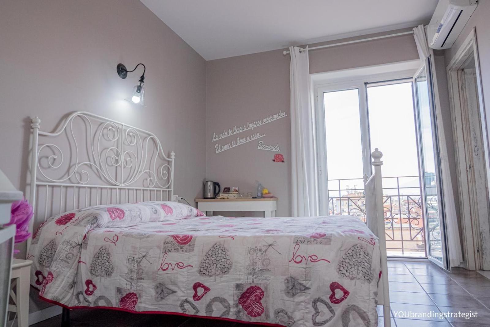 La Peonia Bed & Breakfast Napoli Bagian luar foto