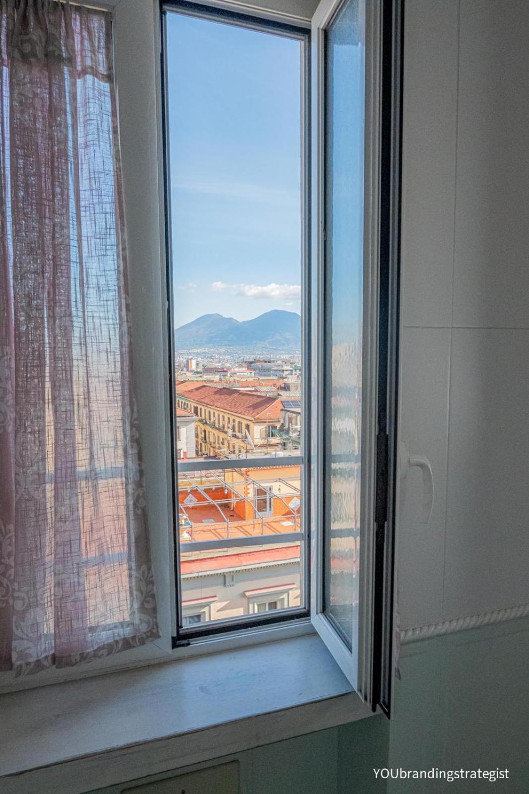 La Peonia Bed & Breakfast Napoli Bagian luar foto
