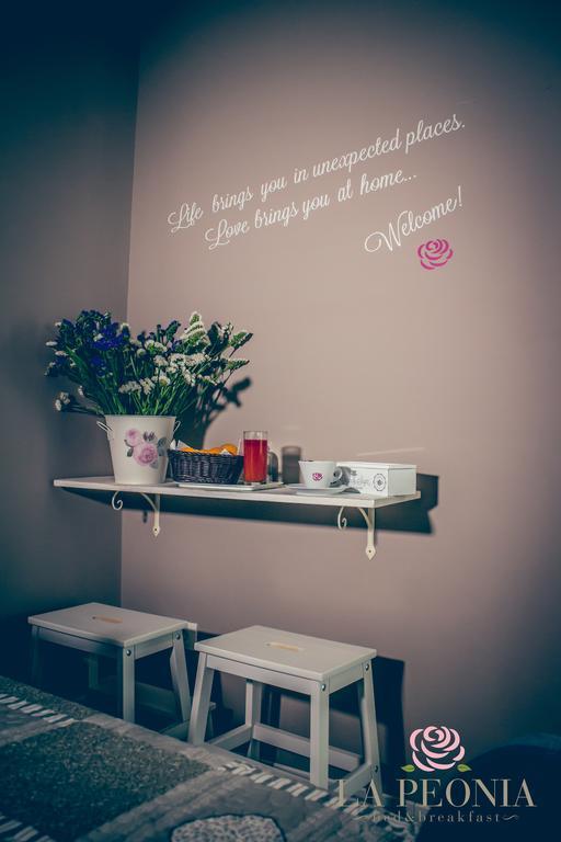 La Peonia Bed & Breakfast Napoli Ruang foto