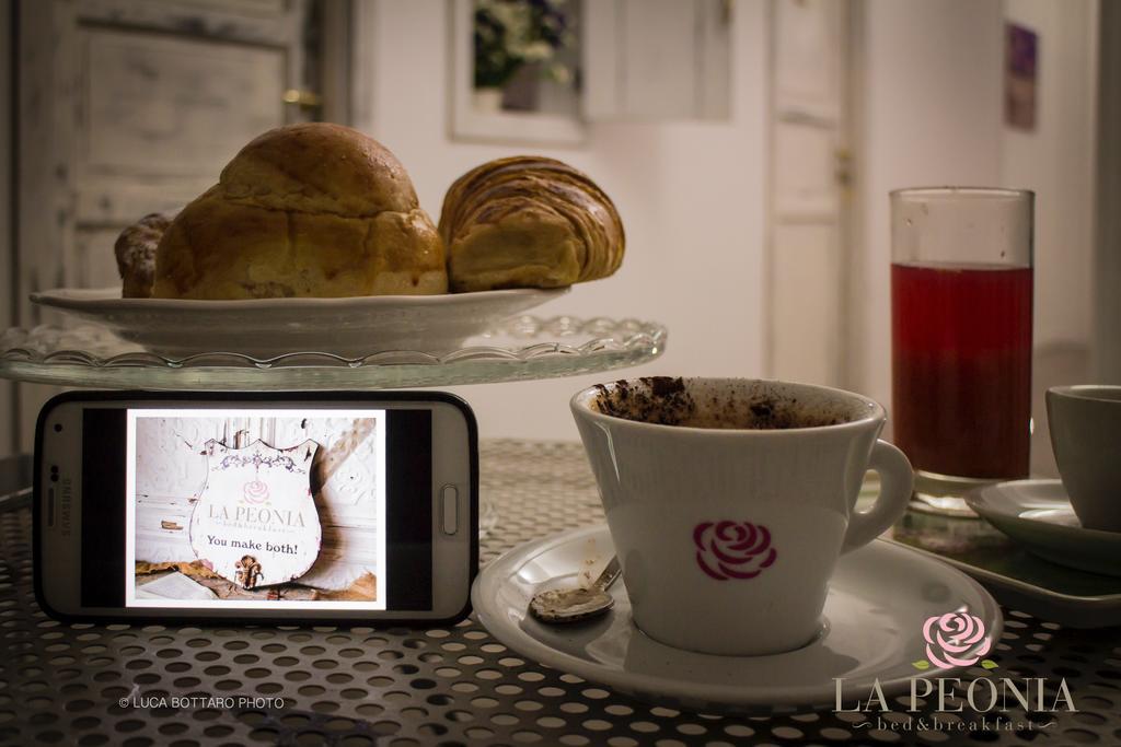 La Peonia Bed & Breakfast Napoli Bagian luar foto