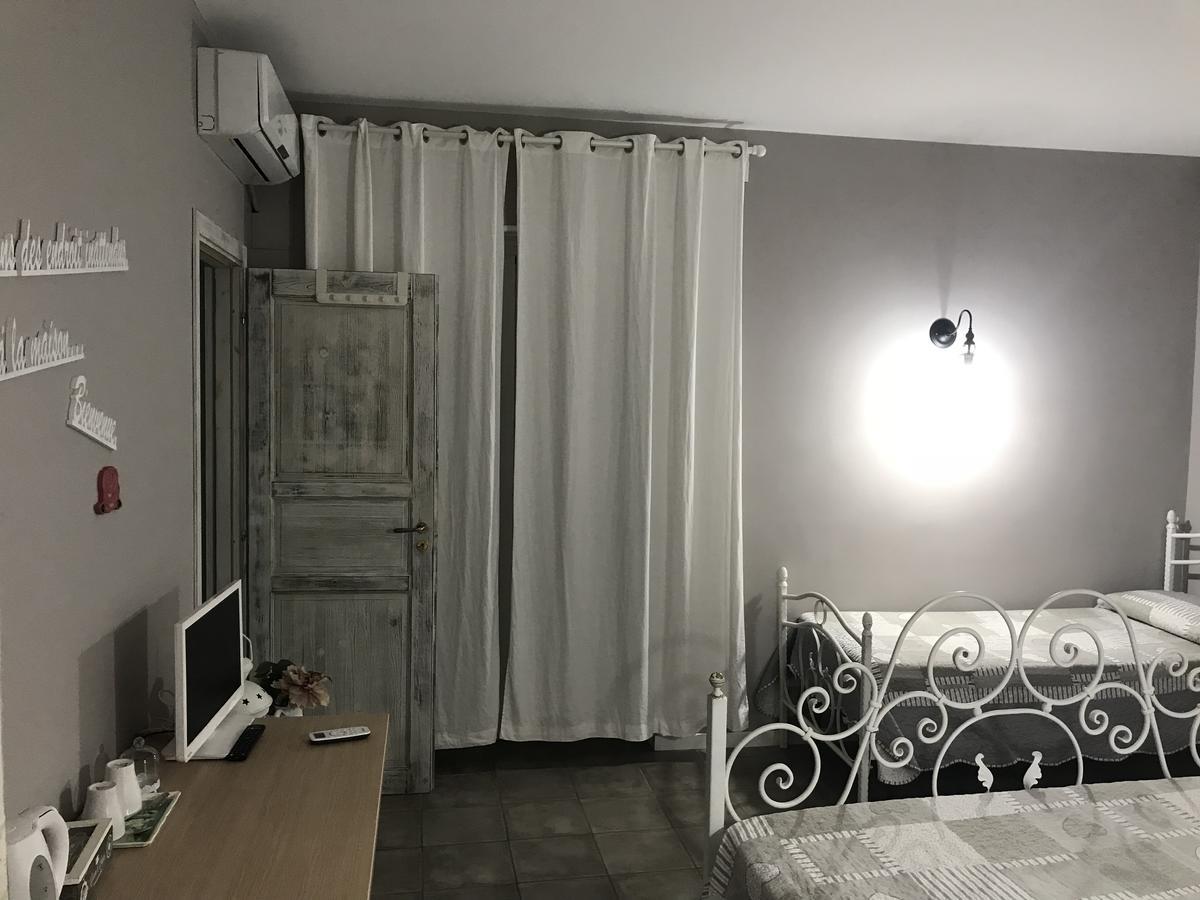 La Peonia Bed & Breakfast Napoli Bagian luar foto