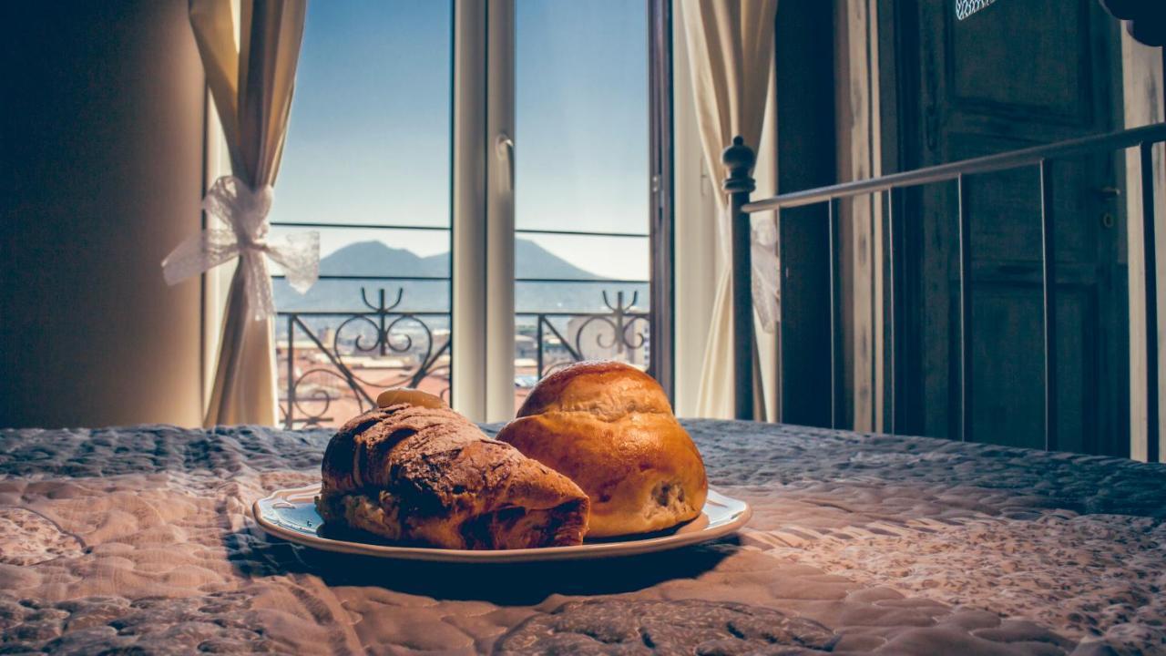 La Peonia Bed & Breakfast Napoli Bagian luar foto